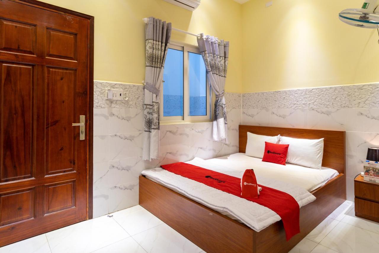 Hotel Reddoorz Near Etown 4 Ho Či Minovo Město Exteriér fotografie